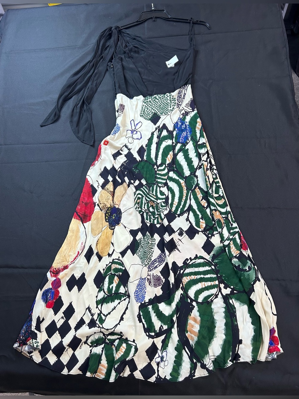 *Flawed RTR Saaksha & Kinni Sylvia Printed Gown (0346) - Picture 8 of 11